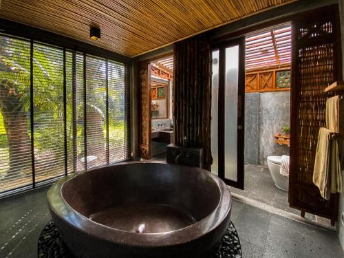 Full-sized bathtubs