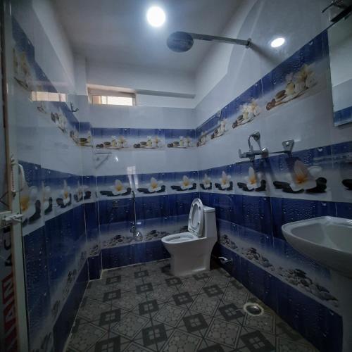 Deluxe Double Room with Balcony image 3