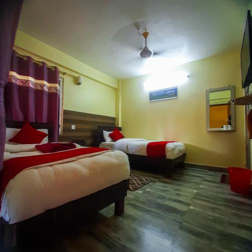 Luxury Triple Room image 5