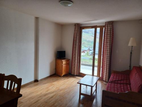 Appartement Albiez-Montrond, 2 pièces, 4 personnes - FR-1-618-23