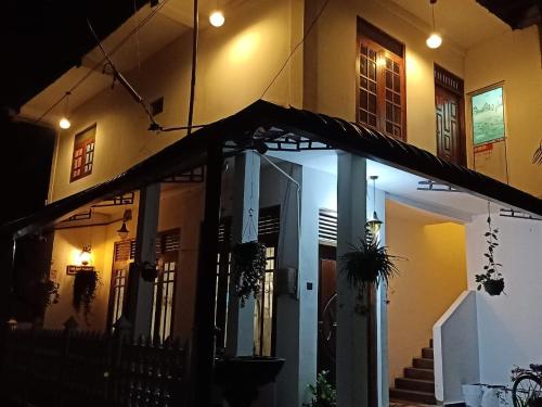 Seven Sea Geust House & Resturant
