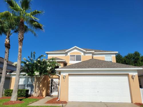Fully Renovated, Quiet, Spacious Disney Themed Pool Home with Office