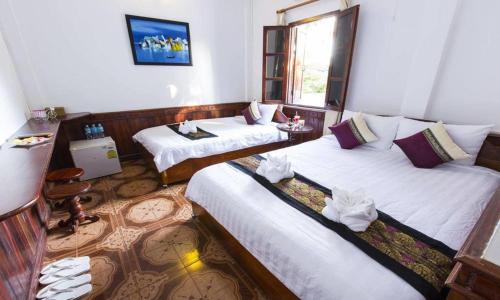 Superior Triple Room image 7