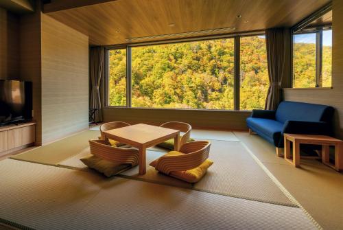 Deluxe Japanese Western Style Room