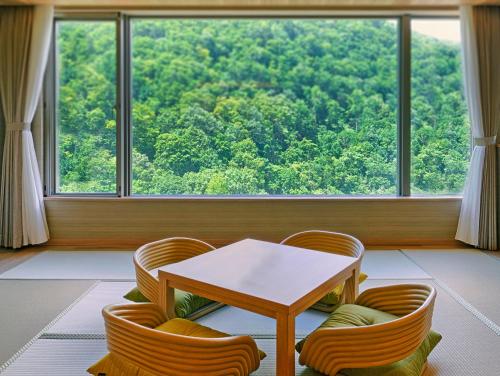 Grand Blissen Hotel Jozankei Room Type - Room with Tatami Area & Onsen View Bath