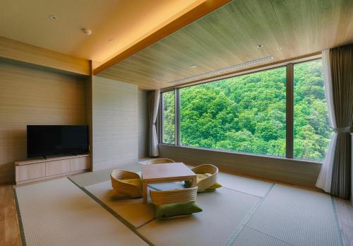 Room with Tatami Area & Onsen View Bath