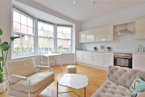 Luxury 3 Bed Apartment - HUGE OUTDOOR TERRACE & Amazing Transport Links, Londýn (fotografie 6)