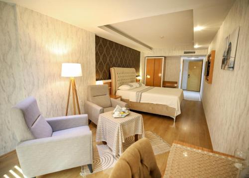 Exterior view of Bayazıt Hotel