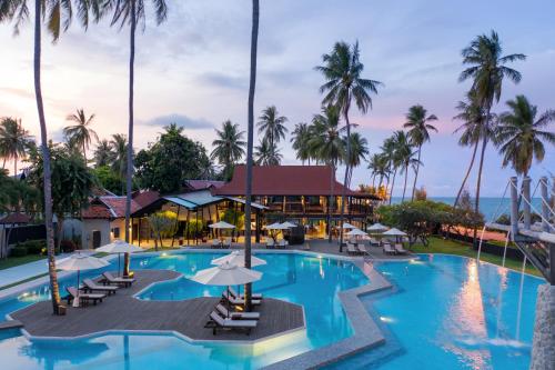 Swimming pool, Wyndham Hua Hin Pranburi Resort & Villas in Pranburi