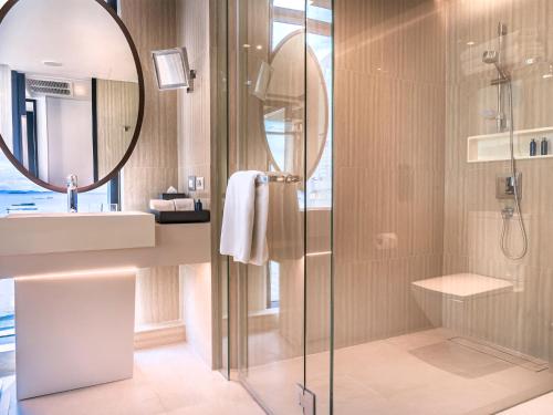 Junior Suite with Sea View image 8