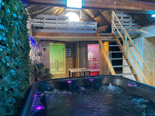 Casawellness nuit insolite avec jacuzzi gîte à louer Sart-Saint-Laurent