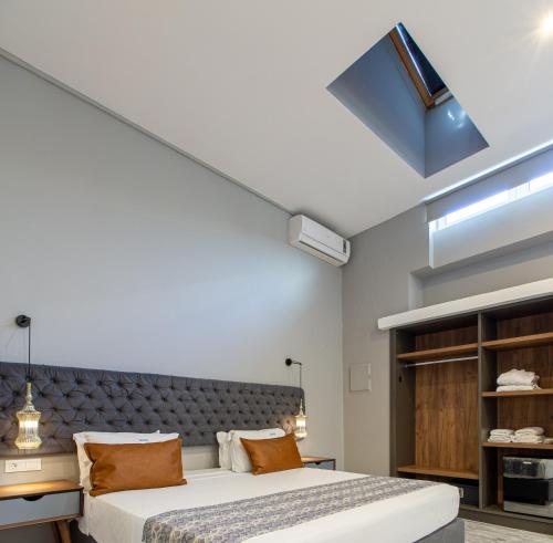 Economy Double Room image 6