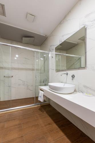 Economy Double Room image 2
