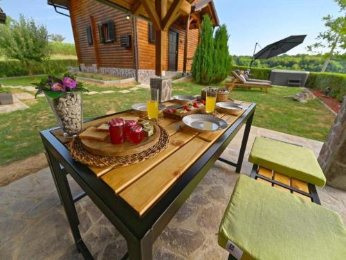 شرفة/ تراس, Lavanda Land - Villa Tanya Mrežnica (Lavanda Land - Villa Tanya Mreznica) in Donji Zvečaj