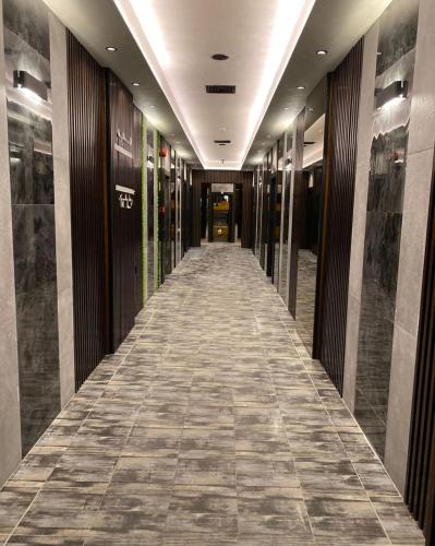 Ramada by Wyndham Sofia City Center - image 4