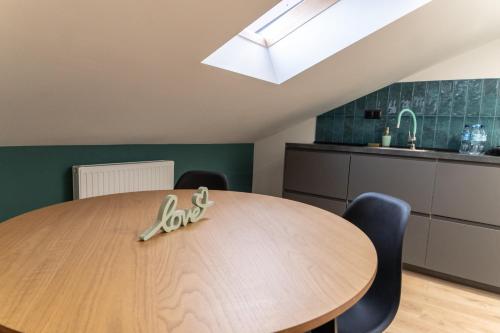 Uroczy, przytulny apartament poddasze