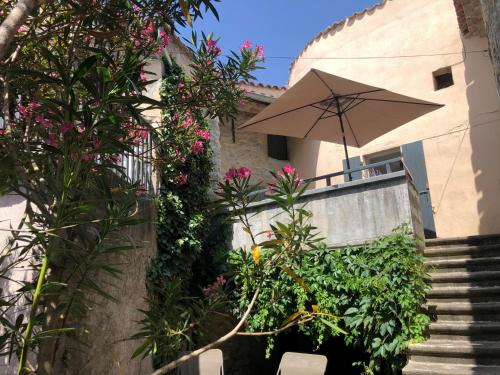 Gîte la Serre - Maison de village au calme et au cœur des plus beaux sites ardéchois gîte à louer Comps