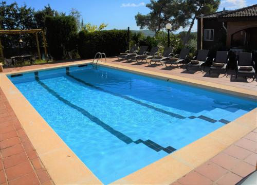 Villa Sitges Soledad 15 minutes drive from Sitges XXL swimming pool 12 p - Accommodation - Olivella