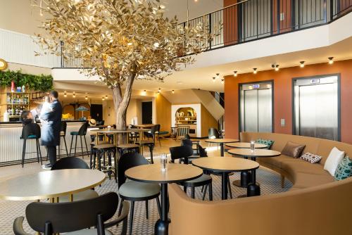 Novotel Paris Suresnes Longchamp