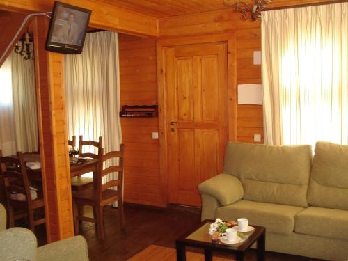 3 bedrooms, 5 beds