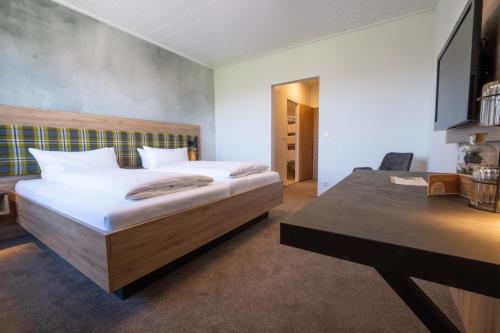 Landgasthof Adler - Accommodation - Utzmemmingen