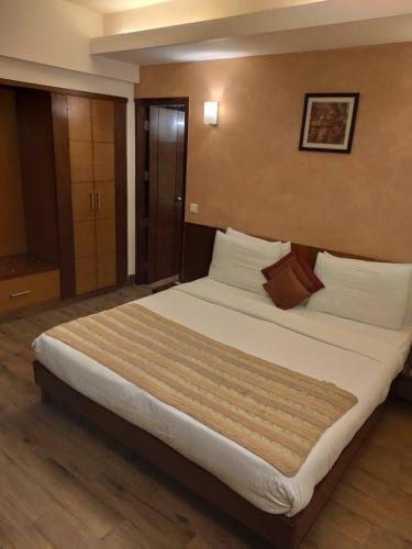 Best Price on La Wisteria A Boutique Hotel in New Delhi + Reviews!