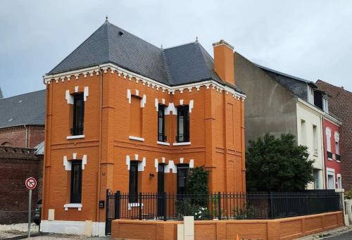 La Baigneuse maison avec jardinet et parking privé, à 200 m plage