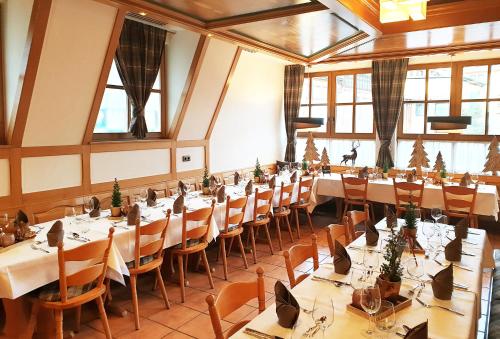 Restaurant, Gasthof Hirsch in Schollbrunn