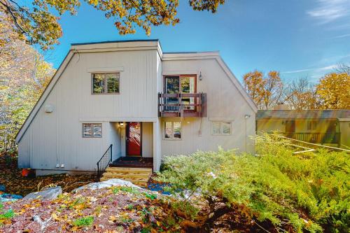 Kingswood Mountainside Retreat in White River Junction, USA