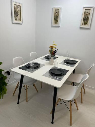 Modern Apartment at Train Station, Tirana (photo 6)