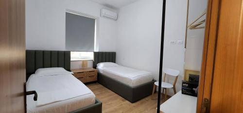 Like Home Apartment Shallvaret City Centre, Tirana (photo 4)