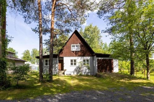 Türi Holiday Home, a simple house