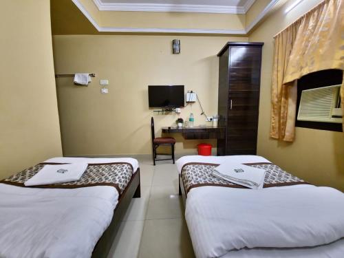 BHIMAS INN -Puratchi Thalaivar Dr M G Ramachandran Central Railway Station Chennai in Chennai