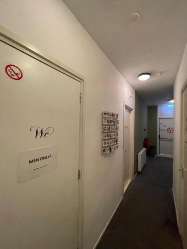 Bagno, Thuis bij Schell in Rotterdam