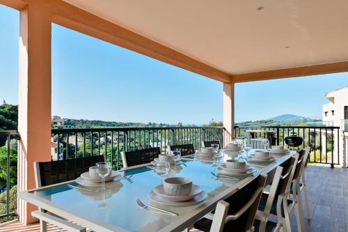 Villa Terrasse et Piscine à l'entrée de Porticcio