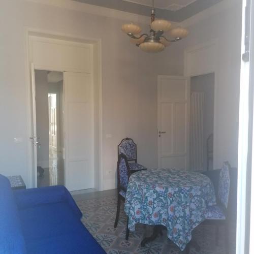 Battisti 18 Vintage Rooms, Palermo (photo 5)