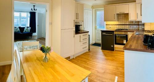 Homely Detached 3 Bedroom House Near Sheffield - Rotherham