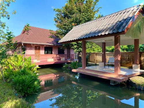 Mom and Me Resort & Farm