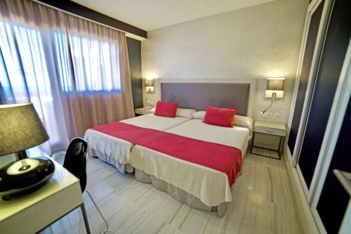 Deluxe Apartment (2 Adults)