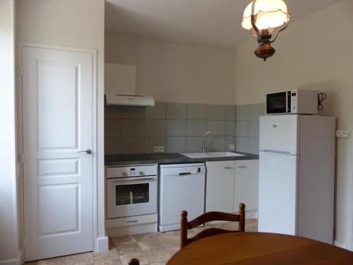 Gîte de charme à Saint-Bonnet-de-Rochefort avec jardin privatif - FR-1-489-105 (Gite de charme a Saint-Bonnet-de-Rochefort avec jardin privatif - FR-1-489-105) in Saint-Nectaire