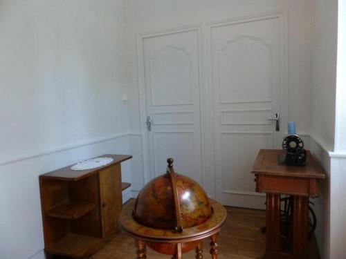 Gîte de charme à Saint-Bonnet-de-Rochefort avec jardin privatif - FR-1-489-105 (Gite de charme a Saint-Bonnet-de-Rochefort avec jardin privatif - FR-1-489-105) in Saint-Nectaire