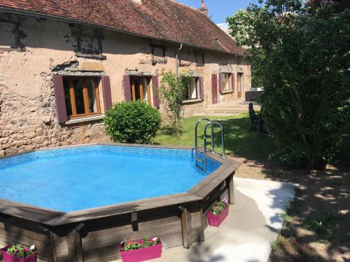 Gîte Ygrande, 4 pièces, 6 personnes - FR-1-489-148 - Location saisonnière - Ygrande