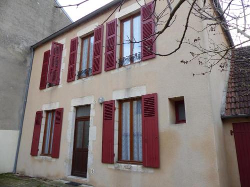 Gîte Saint-Germain-des-Fossés, 5 pièces, 8 personnes - FR-1-489-248