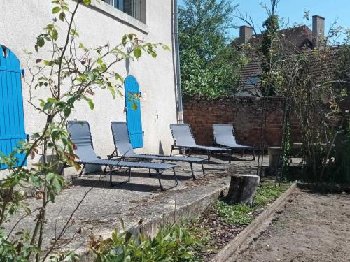 Belle maison bourbonnaise du 18e siècl au cœur d'un village pittoresque avec jardin - FR-1-489-387 (Belle maison bourbonnaise du 18e siecl au cœur d'un village pittoresque avec jardin - FR-1-489-387) in Bourbon-Lancy
