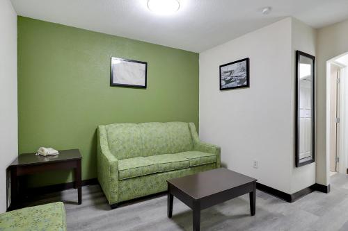 Quality Suites Albuquerque Airport