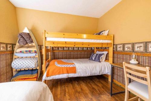Amazing Cabin - Close To Ski Resort and Village in Big Bear Lake, USA