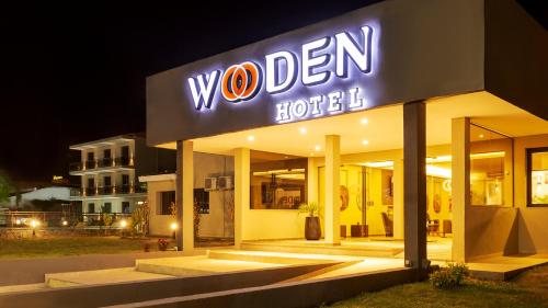 Wooden Hotel in Villa Carlos Paz