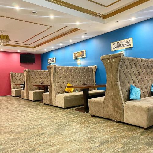 bar/salon, гостинично-ресторанный комплекс AMARI (гостинично-ресторанныи комплекс AMARI) in Uralsk