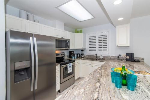 Beach Living at Discovery Point Club