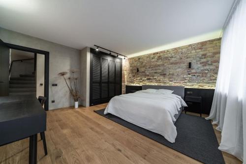 3 storey apartment with a character and a terrace, Riga (photo 2)